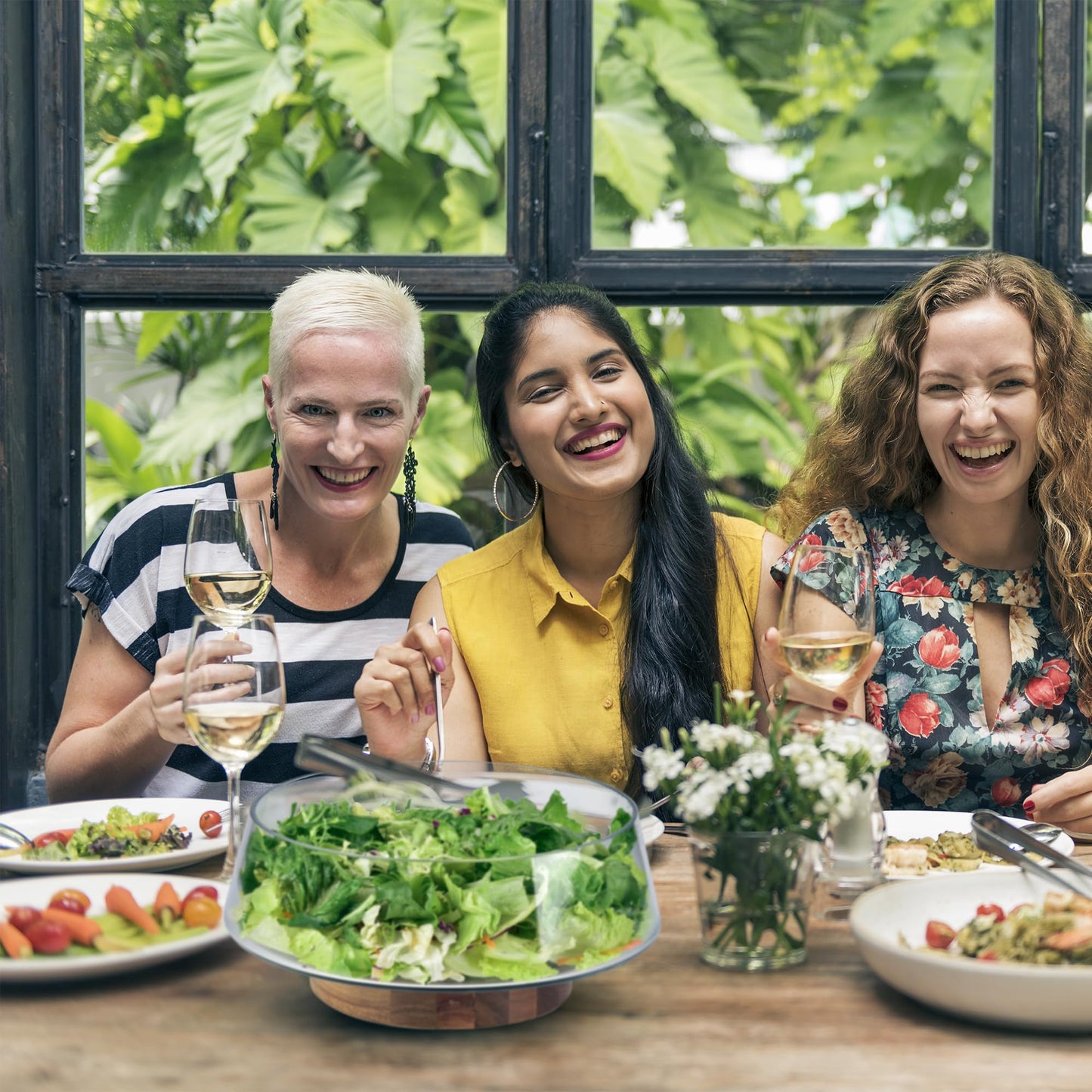 🥗 Extra Large Glass Salad Bowl Set – Party Size, Acacia Wood Base + Serving Tools! ✨